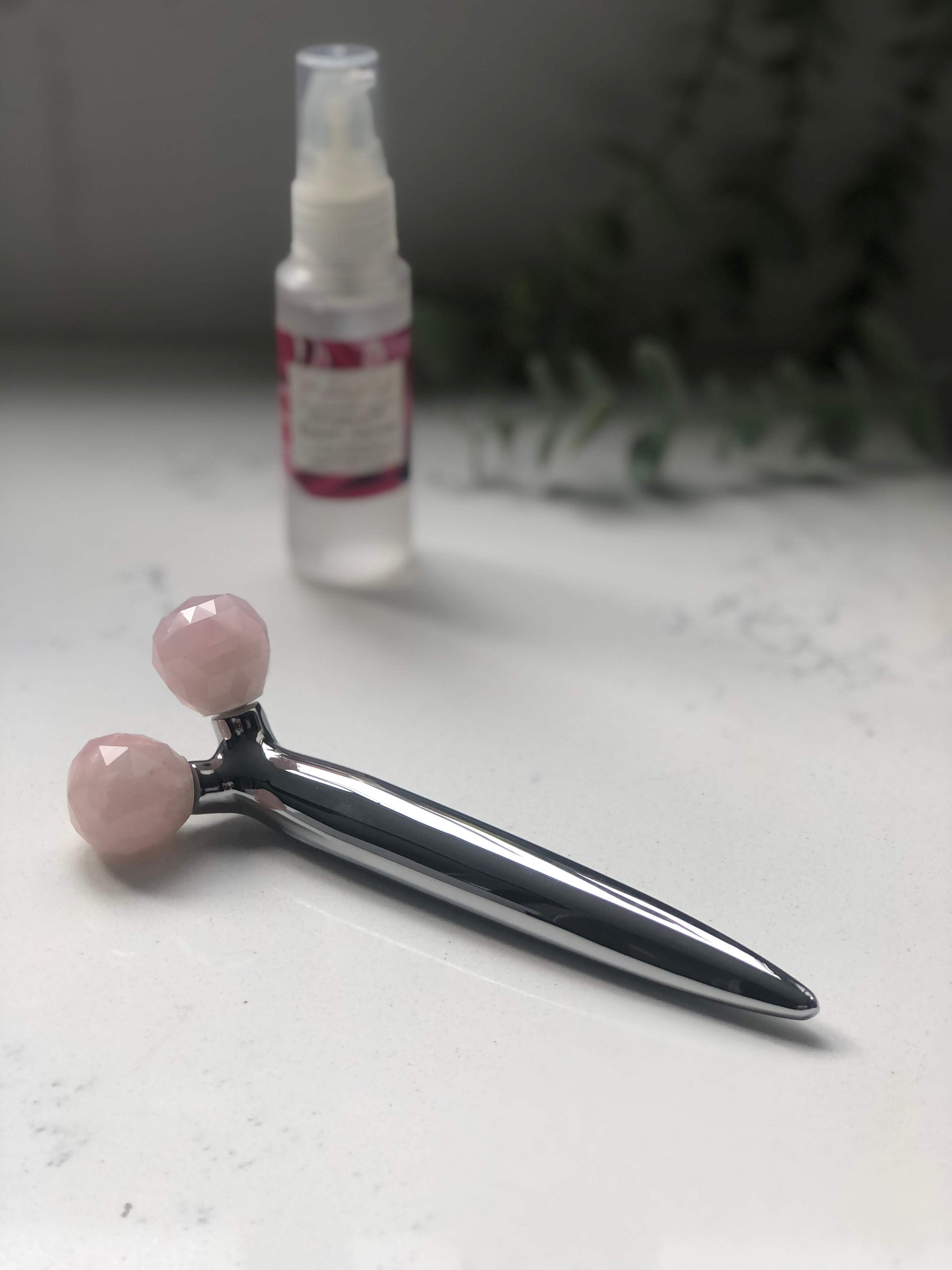 Mayella Rose Quartz Facial Defining Roller